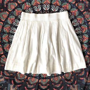 Banana Republic Women’s White Skirt Small